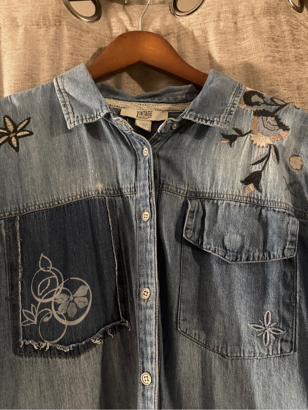 Vintage America Denim Button-Down Shirt in Light Blue and Dark Blue